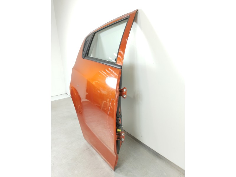 Recambio de puerta trasera derecha para chevrolet spark basis + referencia OEM IAM 95912985  