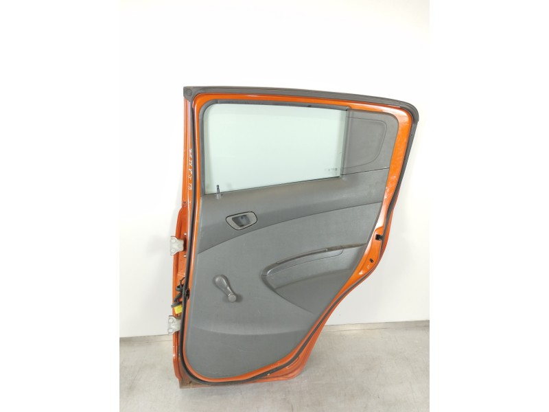 Recambio de puerta trasera derecha para chevrolet spark basis + referencia OEM IAM 95912985  
