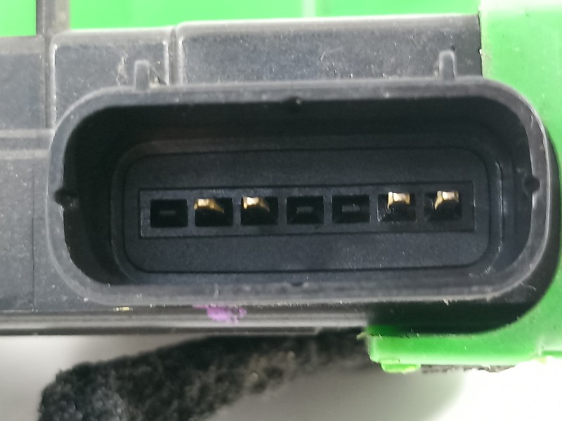 Recambio de cerradura puerta delantera derecha para hyundai i40 cab bluedrive referencia OEM IAM 813203Z020  