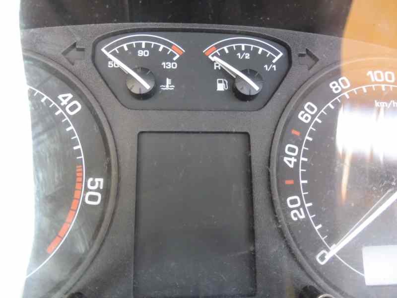 Recambio de cuadro instrumentos para skoda octavia berlina (1u2) ambiente referencia OEM IAM 1U0920811F 110080146/017 SKZ7Z0A117