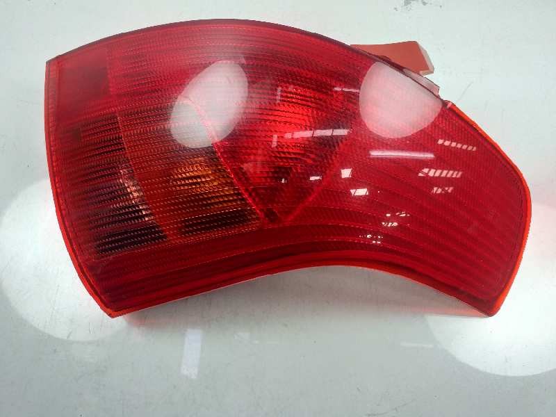 Recambio de piloto trasero derecho para suzuki swift berlina (mz) gl (5-ptas.) referencia OEM IAM 3565054G00  