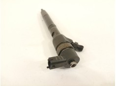 Recambio de inyector para hyundai i40 cab bluedrive referencia OEM IAM 338002A800 0445110411  2