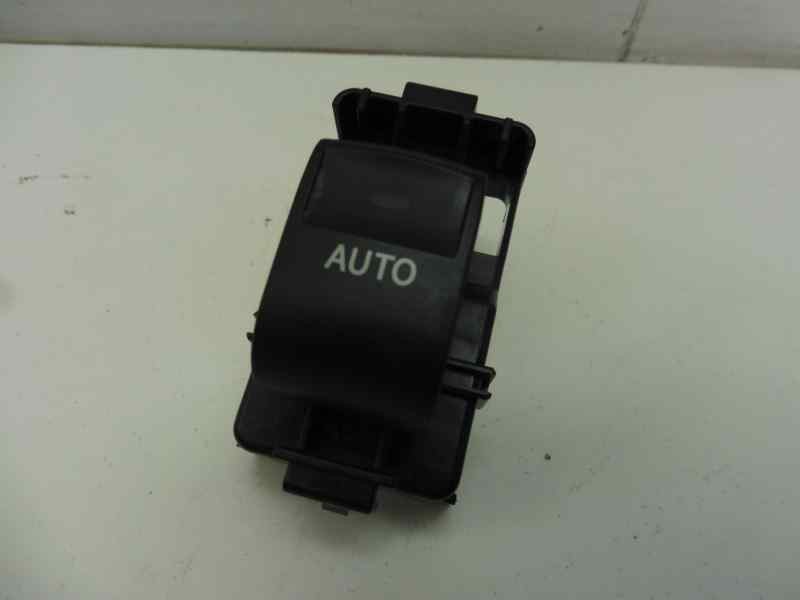 Recambio de mando elevalunas trasero derecho para toyota auris hybrid active referencia OEM IAM 192801  