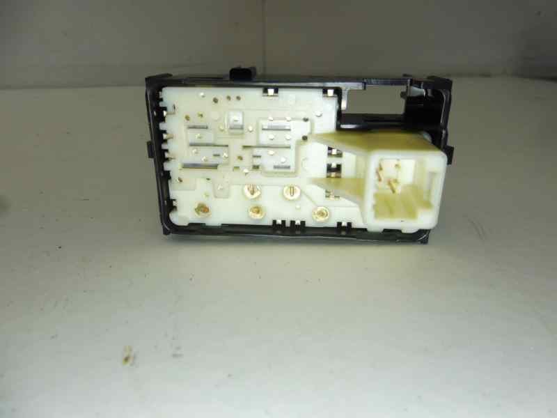 Recambio de mando elevalunas trasero derecho para toyota auris hybrid active referencia OEM IAM 192801  
