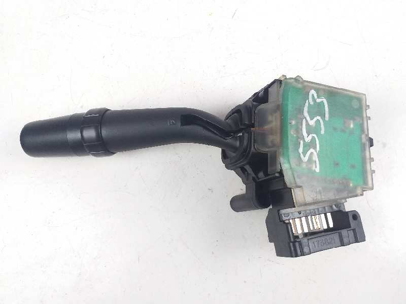 Recambio de mando limpia para toyota avensis wagon (t25) 2.0 sol referencia OEM IAM 8465205170  