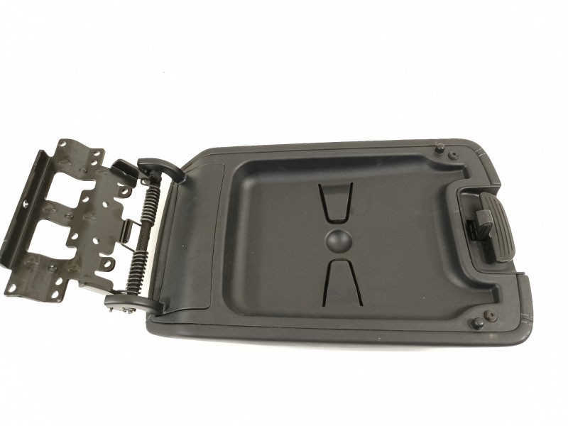 Recambio de apoyabrazos central para kia sorento hev 2023 1.6 tci-gdi referencia OEM IAM 84660P2000  