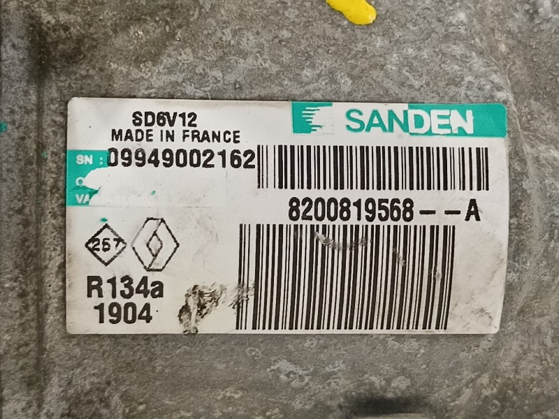 Recambio de compresor aire acondicionado para renault clio iii collection referencia OEM IAM 8200819568A  