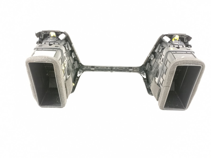 Recambio de rejilla aireadora para kia sorento hev 2023 1.6 tci-gdi referencia OEM IAM 84740P2000FMS  