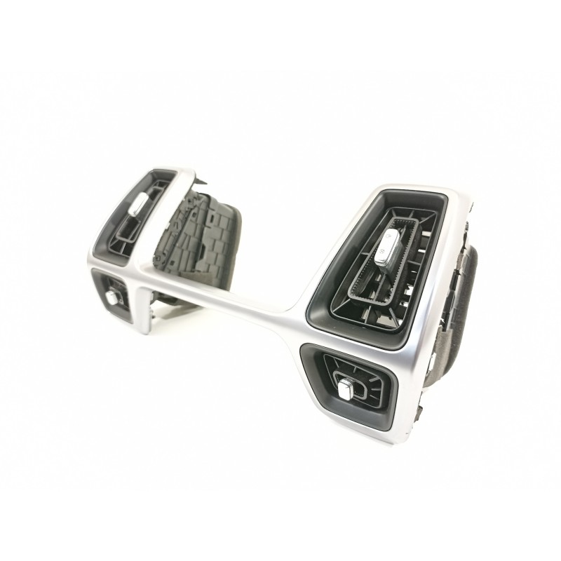 Recambio de rejilla aireadora para kia sorento hev 2023 1.6 tci-gdi referencia OEM IAM 84740P2000FMS  