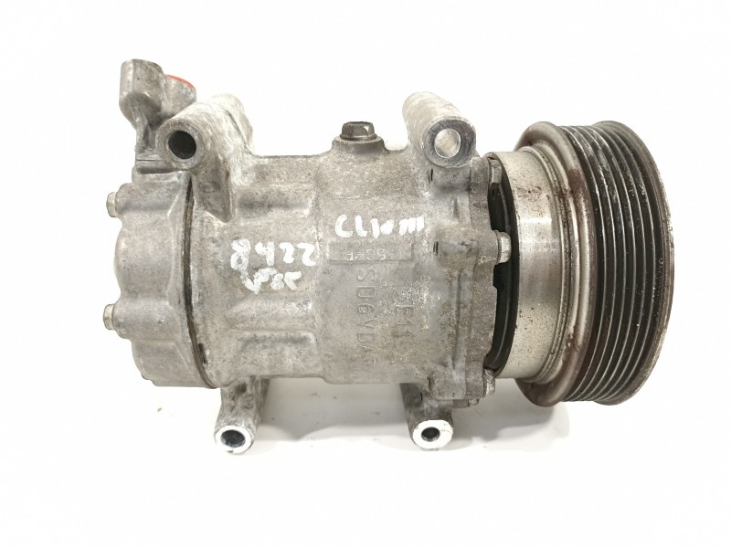 Recambio de compresor aire acondicionado para renault clio iii collection referencia OEM IAM 8200819568A  