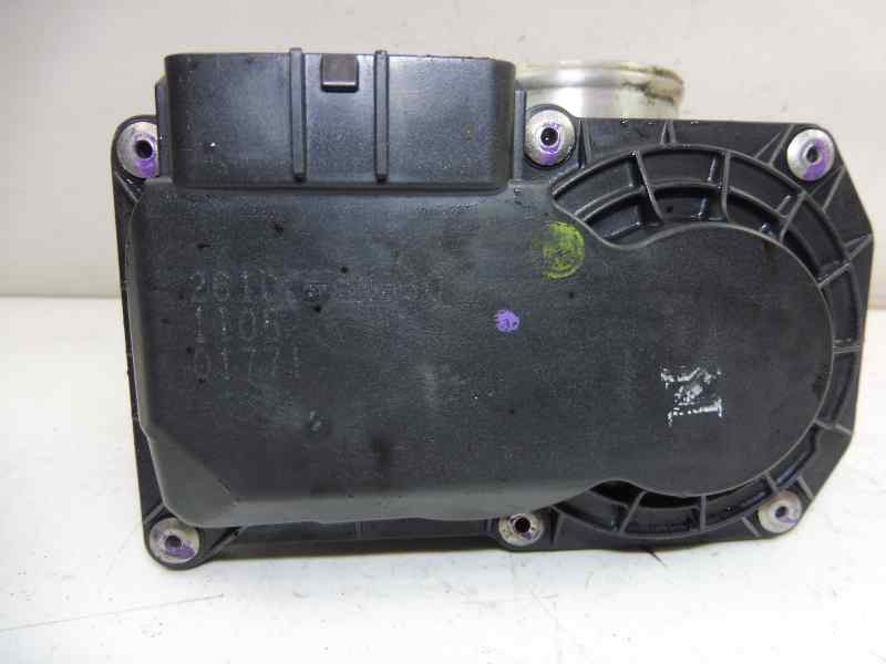 Recambio de caja mariposa para toyota yaris ts referencia OEM IAM 261000N030  