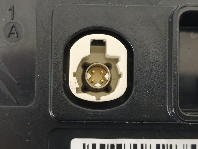 Recambio de pantalla multifuncion para peugeot 308 sw allure referencia OEM IAM 9828476980  