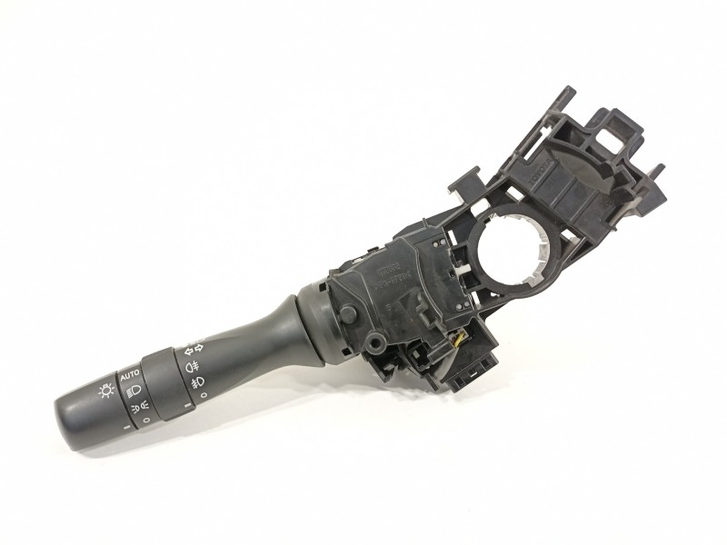 Recambio de mando luces para toyota auris hybrid active referencia OEM IAM 0233117F613  