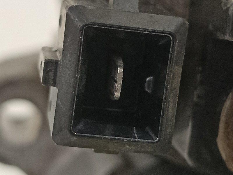 Recambio de motor arranque para peugeot 207 sw confort referencia OEM IAM 755001780  