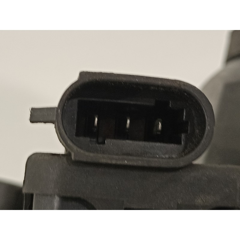 Recambio de faro derecho para renault clio ii fase i (b/cbo) 1.9 d referencia OEM IAM 260104030R  