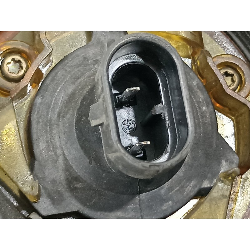 Recambio de faro derecho para renault clio ii fase i (b/cbo) 1.9 d referencia OEM IAM 260104030R  