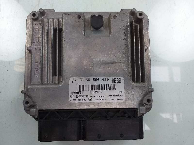 Recambio de centralita motor uce para opel insignia berlina selective referencia OEM IAM 55590420 0281019088 