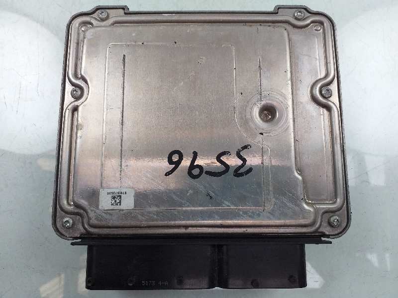 Recambio de centralita motor uce para opel insignia berlina selective referencia OEM IAM 55590420 0281019088 