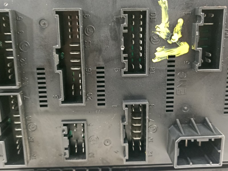 Recambio de caja reles / fusibles para ssangyong kyron 200 xdi limited referencia OEM IAM 06B02M AK1312 