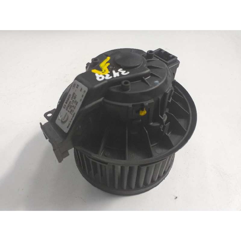 Recambio de ventilador calefaccion para ford fiesta (ccn) trend referencia OEM IAM VP8E2H18456 VP8E2H18456AB 0130115551