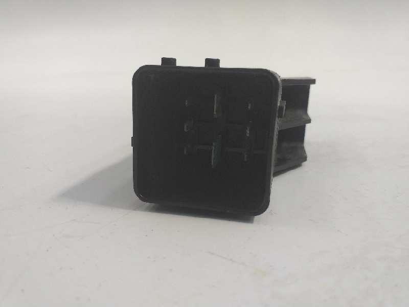 Recambio de caja precalentamiento para peugeot 208 allure referencia OEM IAM 51299065  