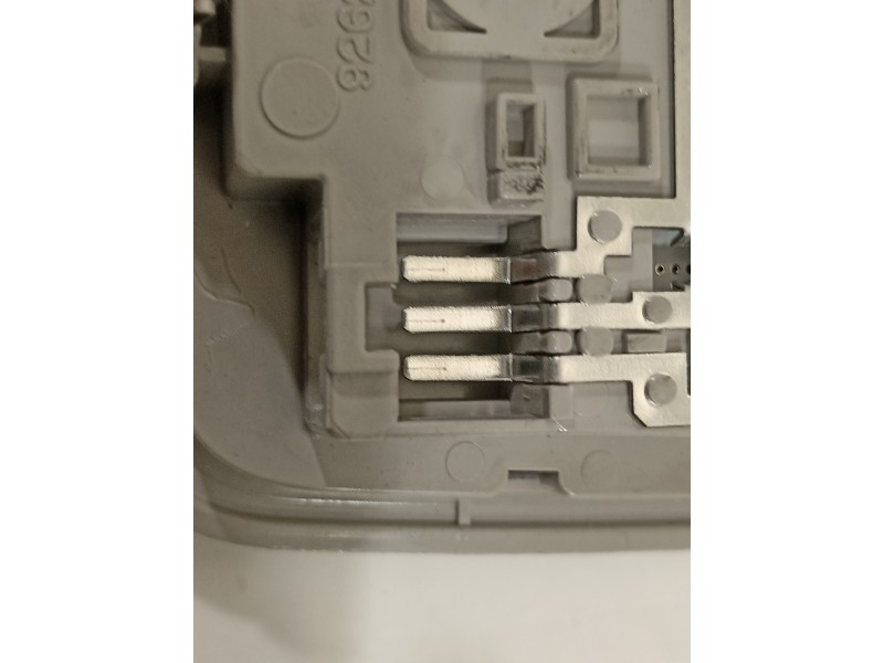 Recambio de luz interior para kia sorento hev 2023 1.6 tci-gdi referencia OEM IAM 92620C5100  