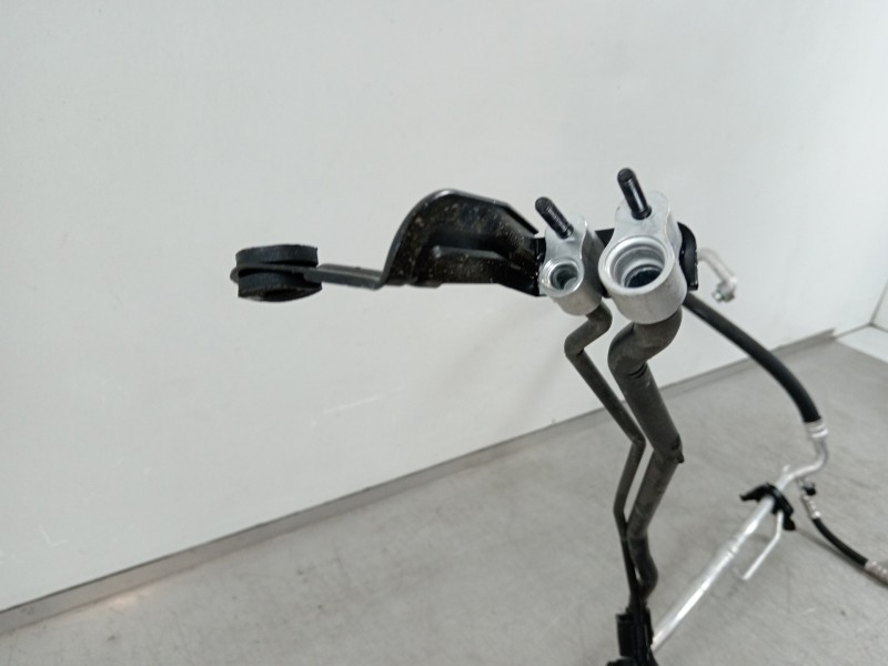 Recambio de tubo aire acondicionado para kia sorento hev 2023 1.6 tci-gdi referencia OEM IAM 97775P4080  