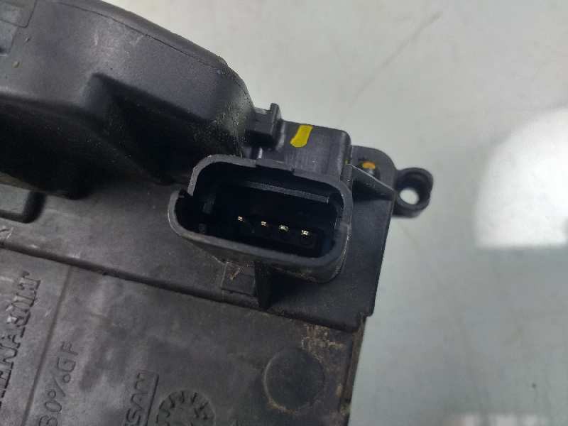 Recambio de cerradura puerta delantera derecha para renault megane iii coupe dynamique referencia OEM IAM 805020003R  