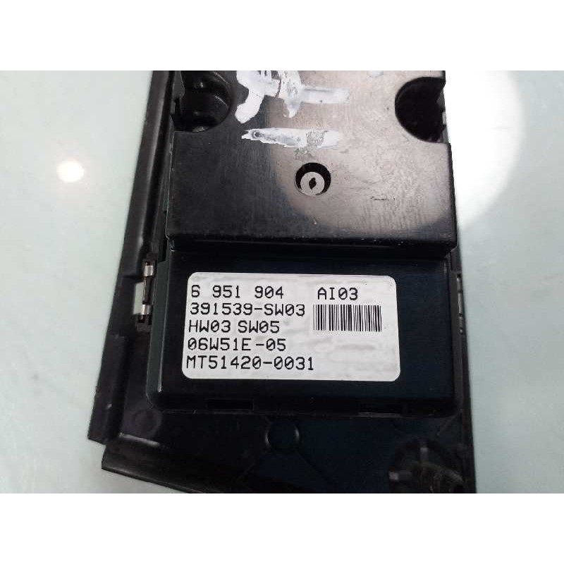 Recambio de mando elevalunas delantero izquierdo para bmw serie 5 berlina (e60) 530xd referencia OEM IAM 6951904 391539SW03 MT51