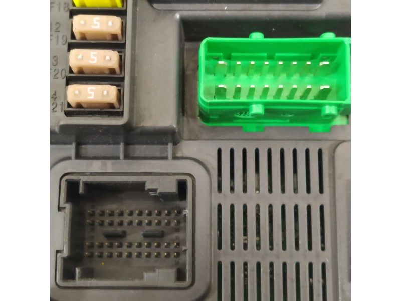 Recambio de caja reles / fusibles para peugeot 2008 (--.2013) active referencia OEM IAM 9807532080 50210445 