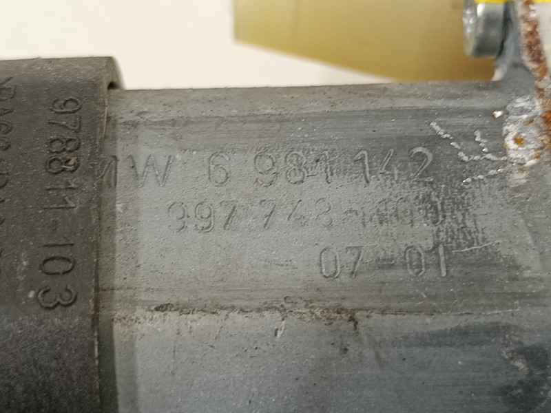 Recambio de elevalunas delantero derecho para bmw serie 5 berlina (e60) 530xd referencia OEM IAM 51337184384  