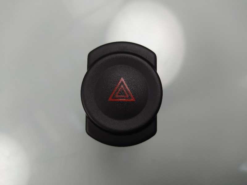 Recambio de warning para dacia duster laureate 4x2 referencia OEM IAM 602232A  