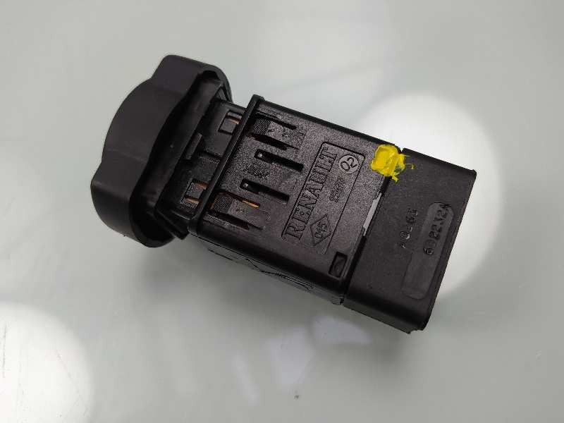 Recambio de warning para dacia duster laureate 4x2 referencia OEM IAM 602232A  