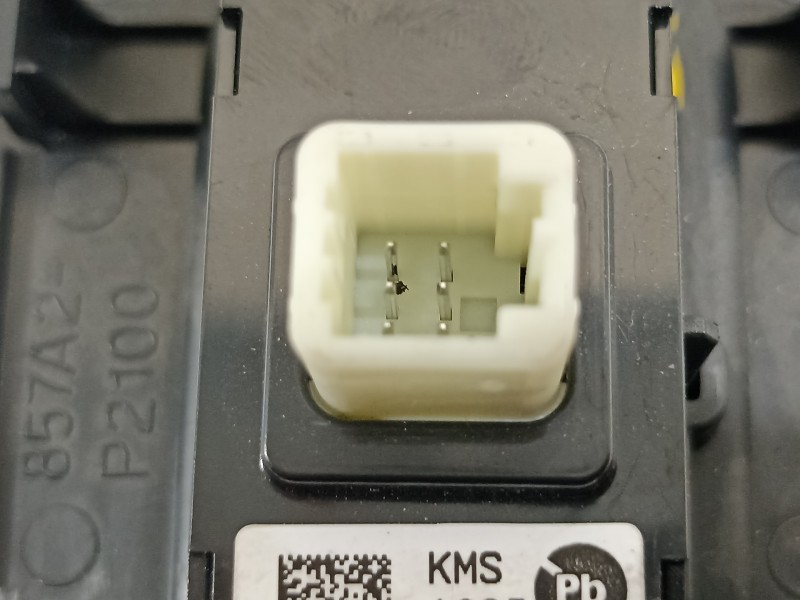 Recambio de mando multifuncion para kia sorento hev 2023 1.6 tci-gdi referencia OEM IAM 857A2P2100  