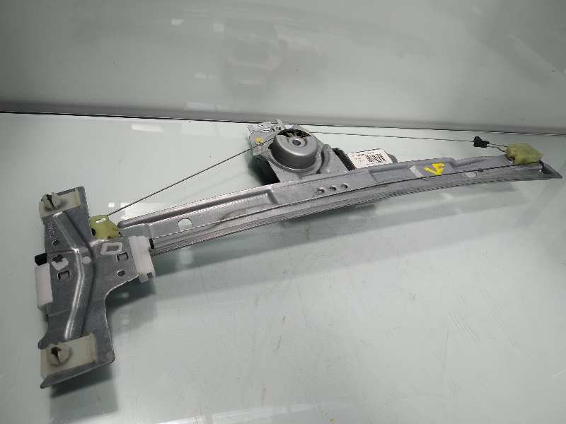 Recambio de elevalunas delantero derecho para peugeot 207 sw sport referencia OEM IAM 9681182280  