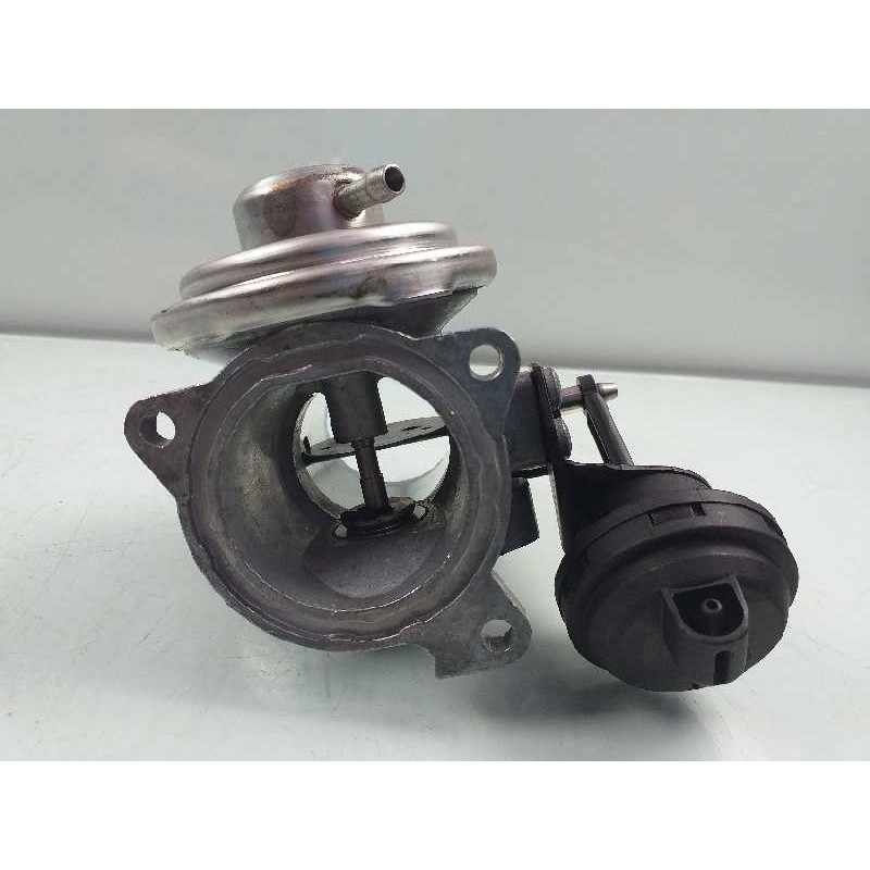 Recambio de valvula egr para volkswagen golf iv variant (1j5) highline referencia OEM IAM 038131501E  