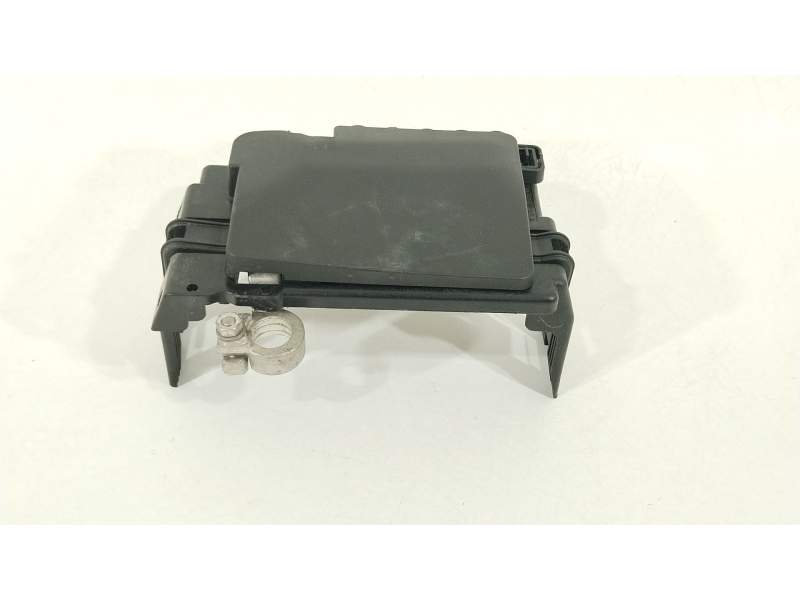 CAJA RELES / FUSIBLES 2Q0937548D 