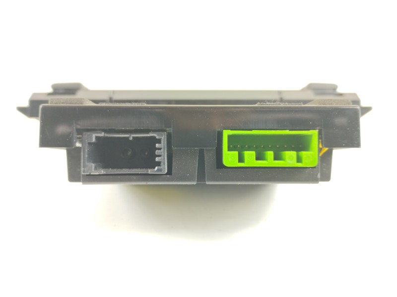 Recambio de pantalla multifuncion para volvo s80 berlina 4.4 v8 cat referencia OEM IAM 1744302  