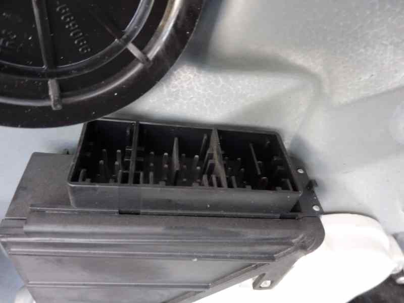 Recambio de elevalunas delantero derecho para seat ibiza (6l1) stella referencia OEM IAM 6L4837752DJ 6Q2959801A 