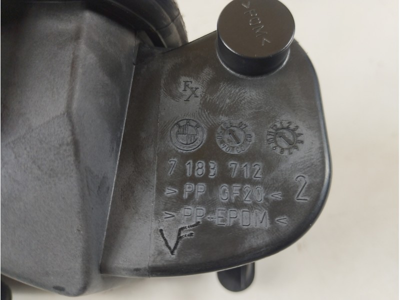 Recambio de tapa exterior combustible para bmw serie 5 berlina (e60) 530xd referencia OEM IAM 7183712  