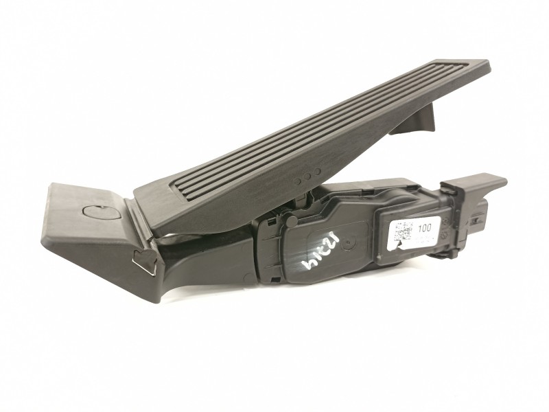 Recambio de potenciometro pedal para kia sorento hev 2023 1.6 tci-gdi referencia OEM IAM 32700B1000  