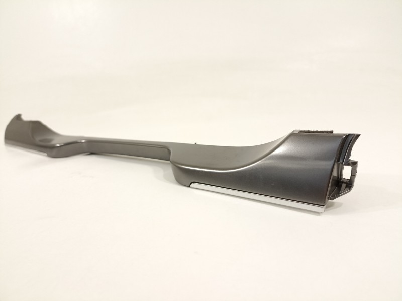 Recambio de moldura para kia sorento hev 2023 1.6 tci-gdi referencia OEM IAM 84780P2000M2P  