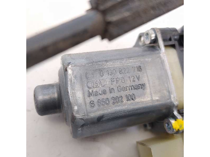 Recambio de elevalunas delantero derecho para seat leon (5f1) style referencia OEM IAM 5F4837462C 5Q0959802B 0130822716