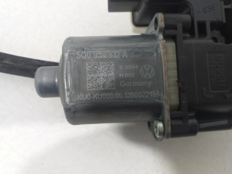 Recambio de elevalunas trasero derecho para seat leon (5f1) style referencia OEM IAM 5F4839462A 5Q0959812A 0130822724