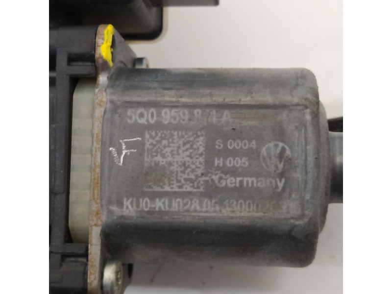 Recambio de elevalunas trasero izquierdo para seat leon (5f1) style referencia OEM IAM 5Q0959811A  
