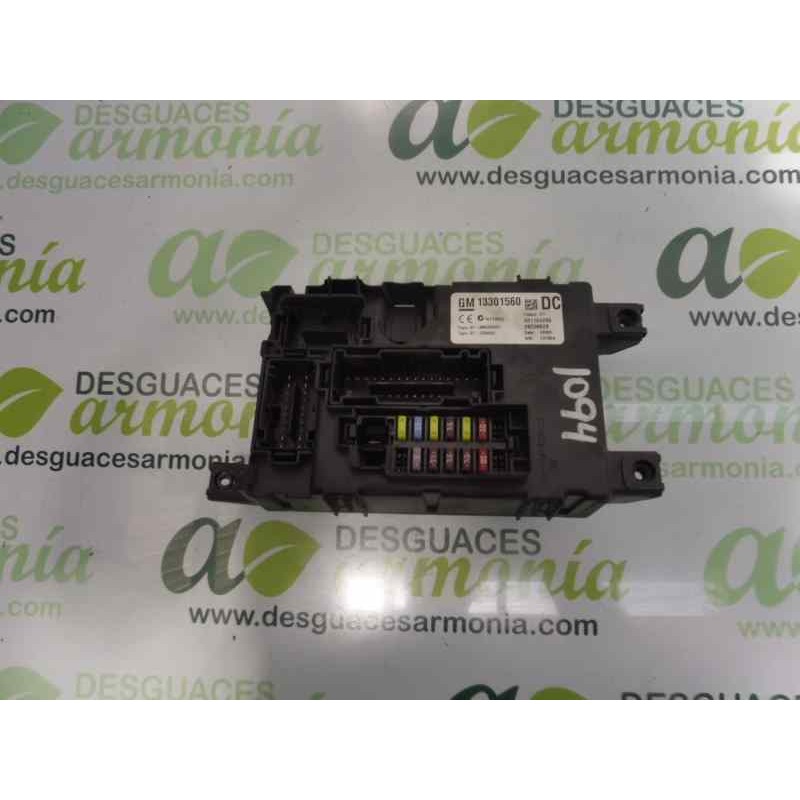 Recambio de caja reles / fusibles para opel corsa d essentia referencia OEM IAM 13301560  