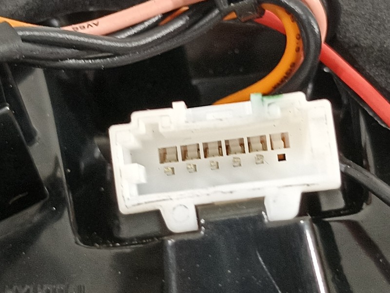 Recambio de piloto trasero derecho para kia ceed business referencia OEM IAM 92404J7000  