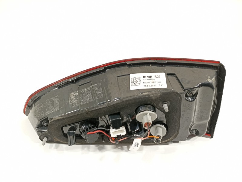 Recambio de piloto trasero derecho para kia ceed business referencia OEM IAM 92404J7000  