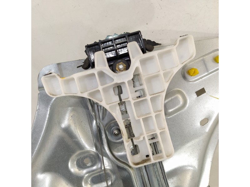 Recambio de elevalunas trasero derecho para hyundai ix35 comfort 2wd referencia OEM IAM 834802Y010 814202Y010 