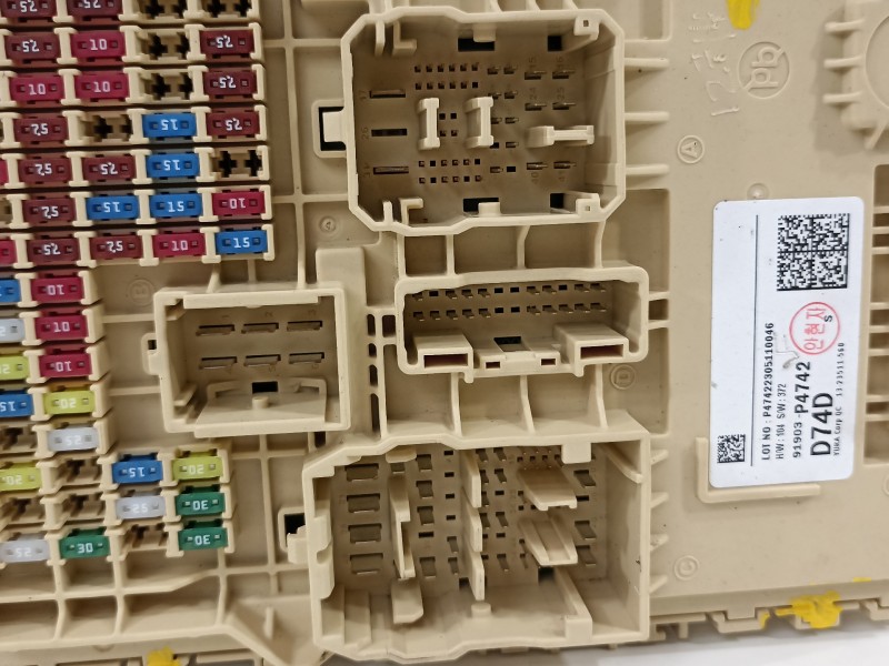 Recambio de caja reles / fusibles para kia sorento hev 2023 1.6 tci-gdi referencia OEM IAM 91903P4742  